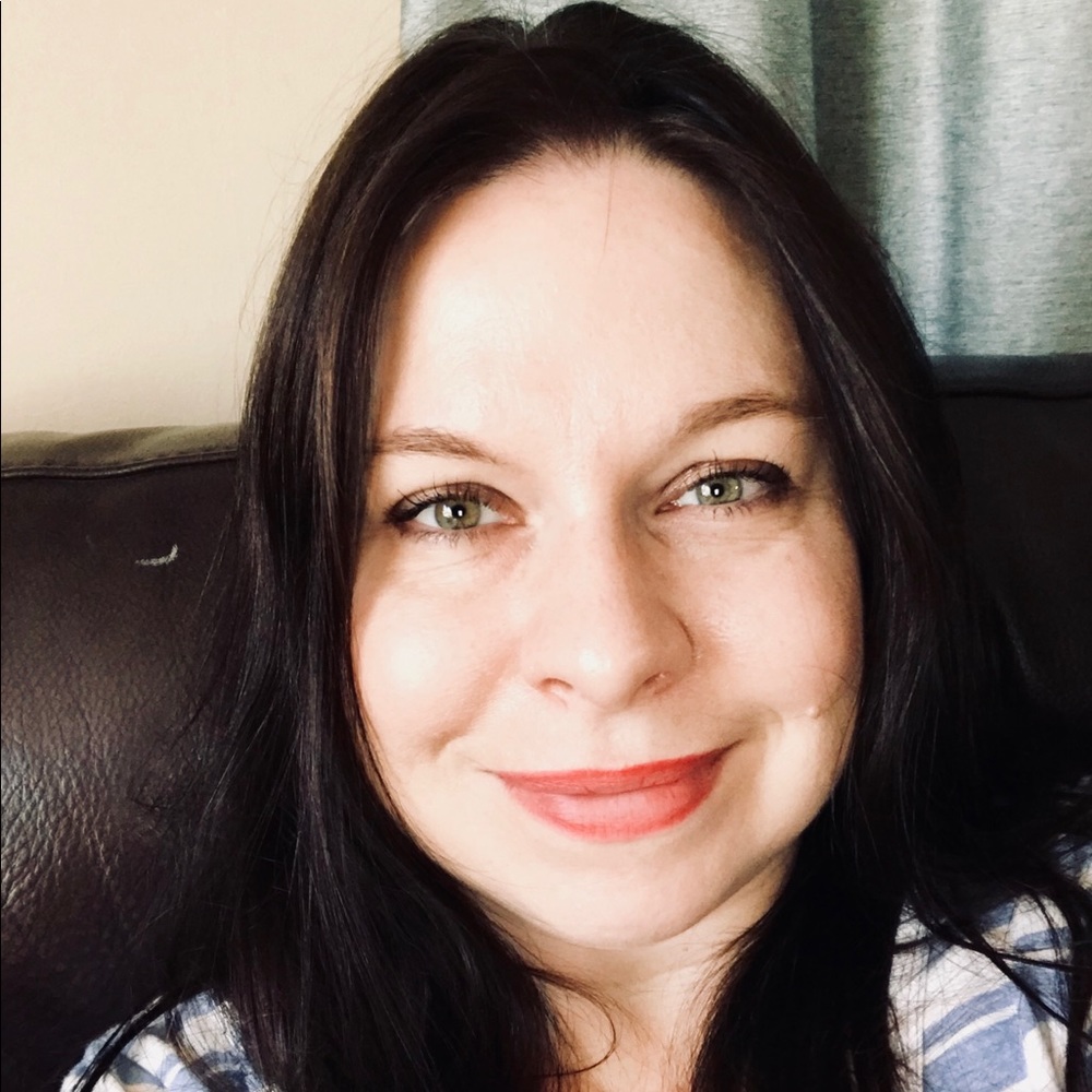 Meet your Posher, Izabella